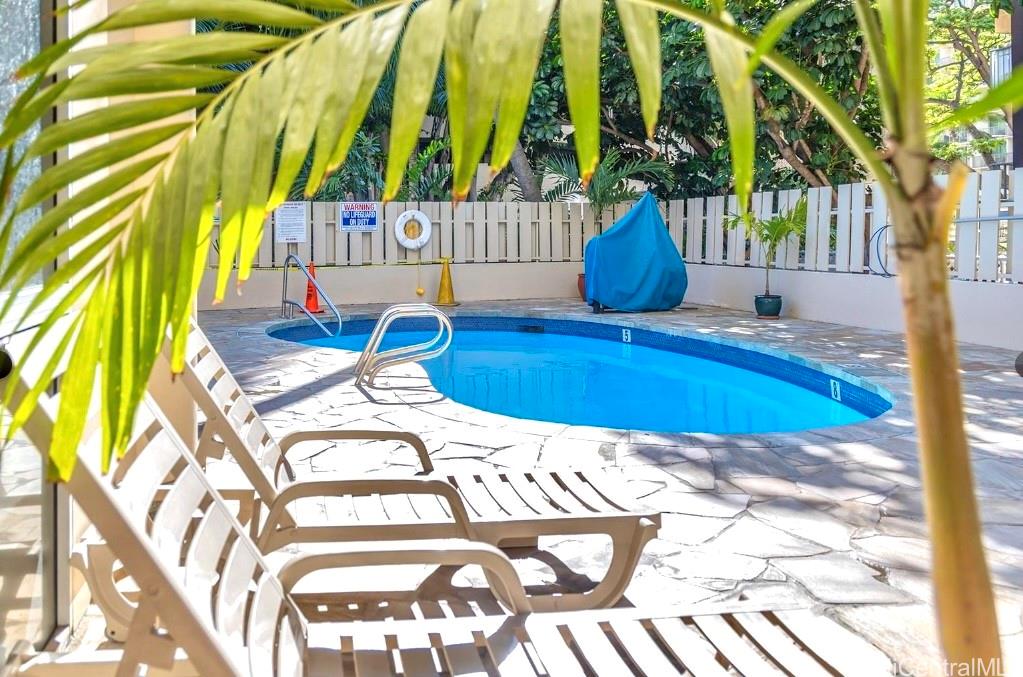 Aloha Surf Hotel condo # 1407, Honolulu, Hawaii - photo 8 of 13