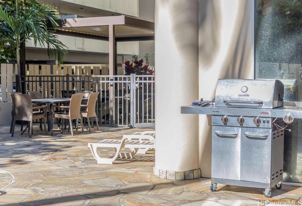 Aloha Surf Hotel condo # 1407, Honolulu, Hawaii - photo 10 of 13