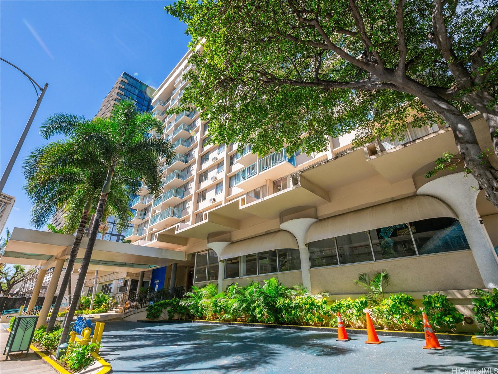 Aloha Surf Hotel condo # 1506, Honolulu, Hawaii - photo 4 of 25
