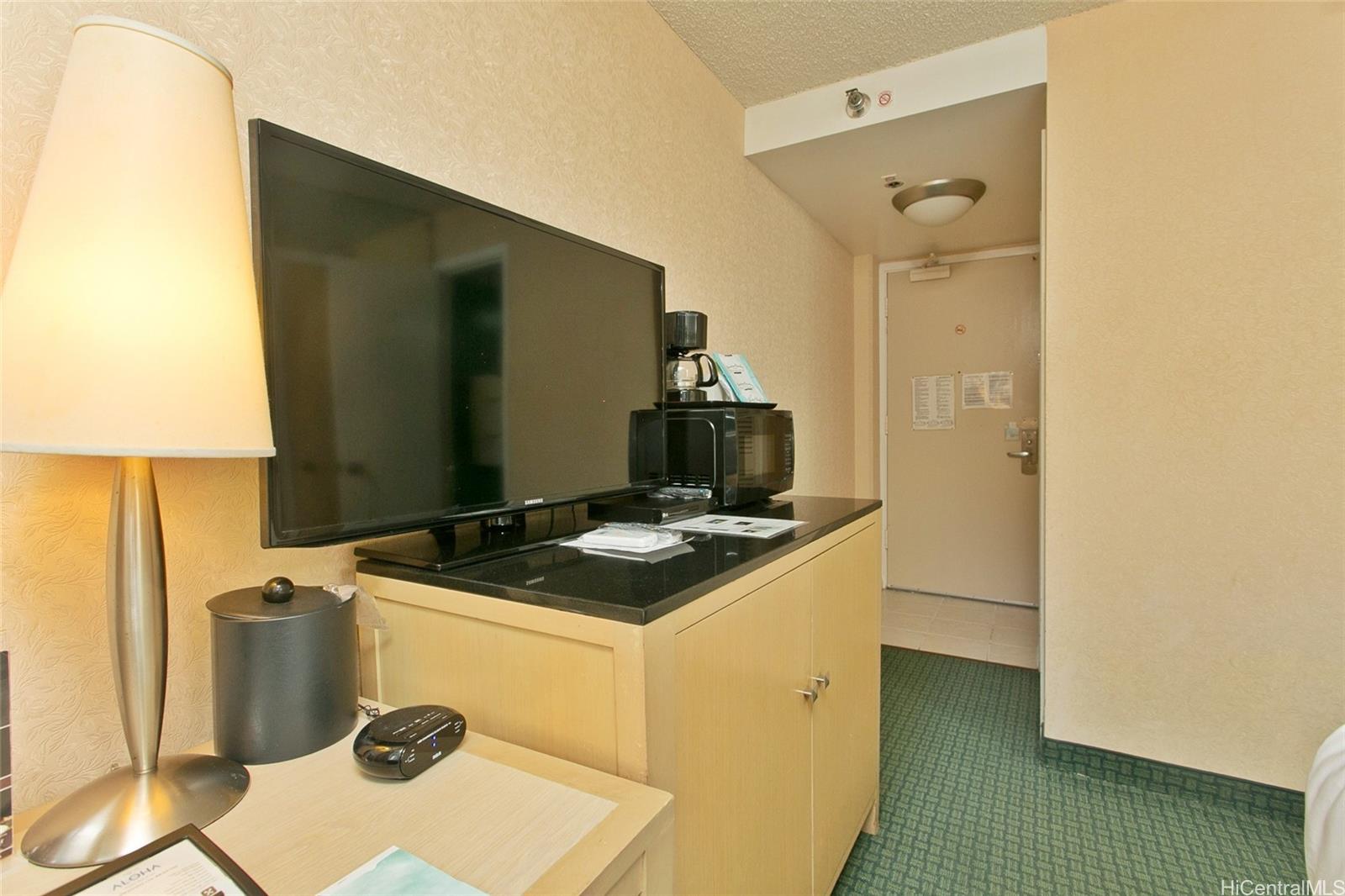 Aloha Surf Hotel condo # 205, Honolulu, Hawaii - photo 4 of 15