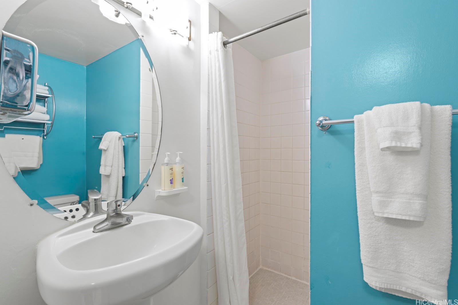 Aloha Surf Hotel condo # 413, Honolulu, Hawaii - photo 5 of 12