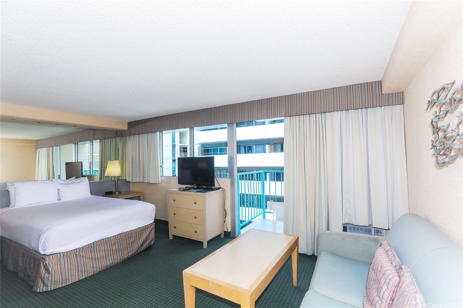 Aloha Surf Hotel condo # 507, Honolulu, Hawaii - photo 4 of 25