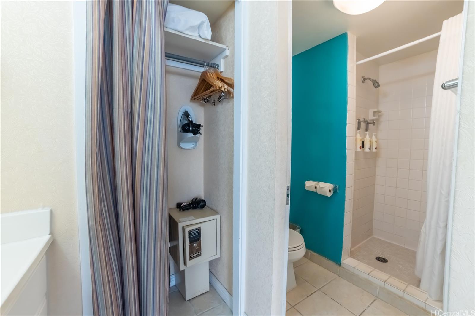 Aloha Surf Hotel condo # 507, Honolulu, Hawaii - photo 11 of 17