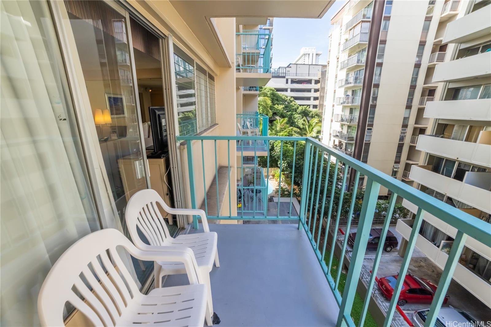 Aloha Surf Hotel condo # 507, Honolulu, Hawaii - photo 13 of 17