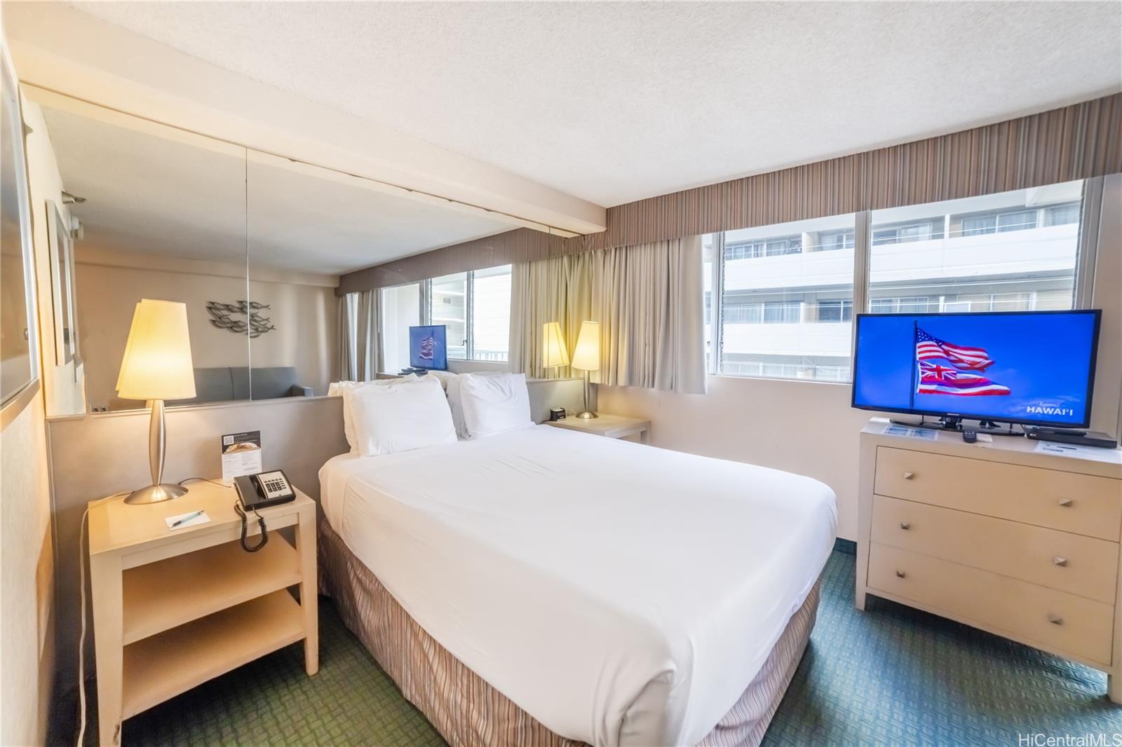 Aloha Surf Hotel condo # 507, Honolulu, Hawaii - photo 4 of 17