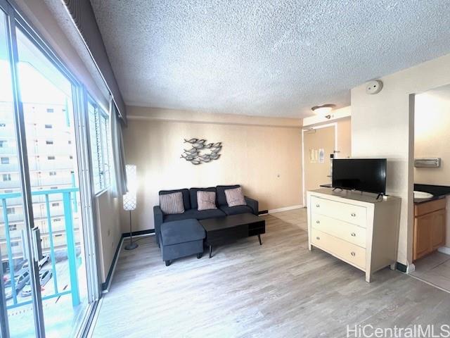 Aloha Surf Hotel condo # 606, Honolulu, Hawaii - photo 2 of 25