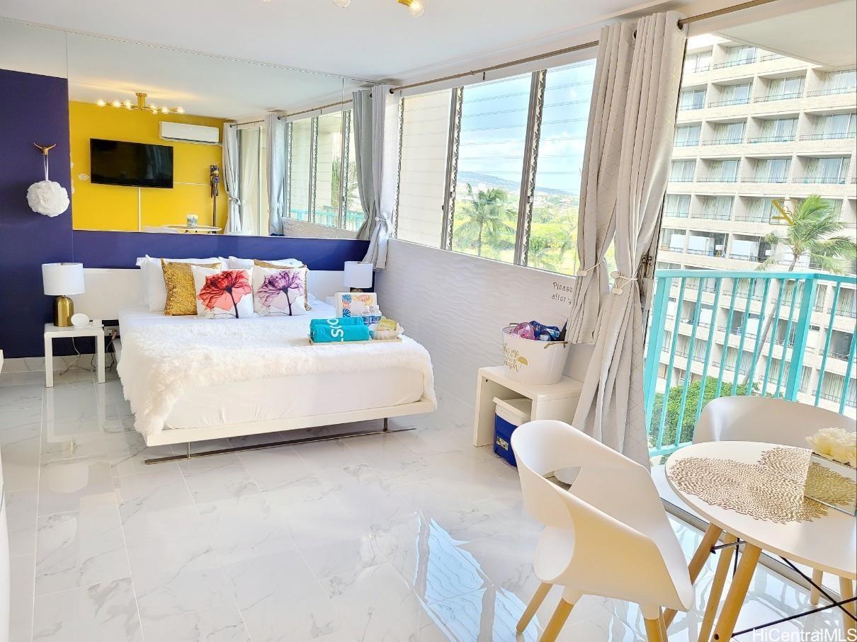 Aloha Surf Hotel condo # 611, Honolulu, Hawaii - photo 3 of 13