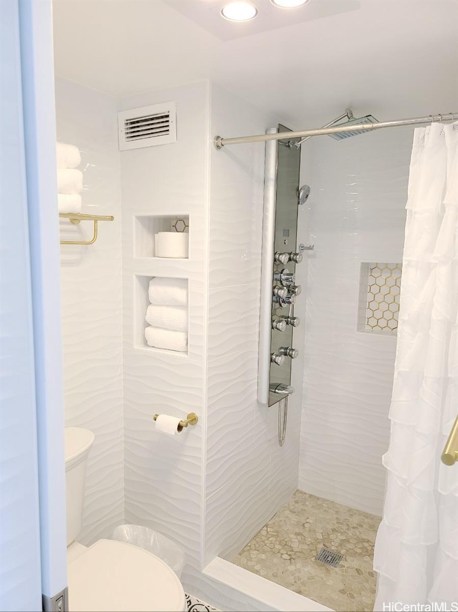 Aloha Surf Hotel condo # 611, Honolulu, Hawaii - photo 9 of 13