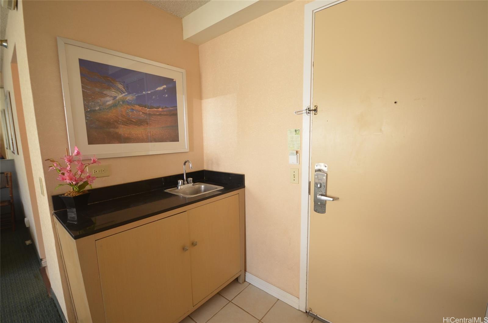 Aloha Surf Hotel condo # 905, Honolulu, Hawaii - photo 13 of 25