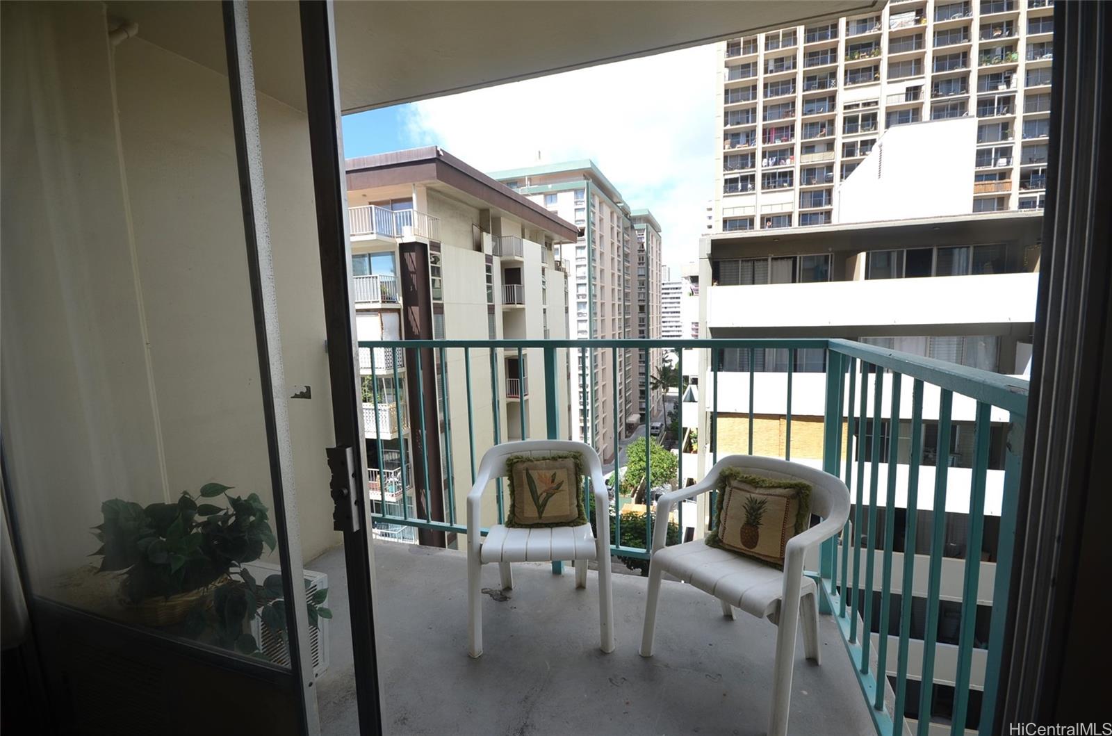 Aloha Surf Hotel condo # 905, Honolulu, Hawaii - photo 7 of 25