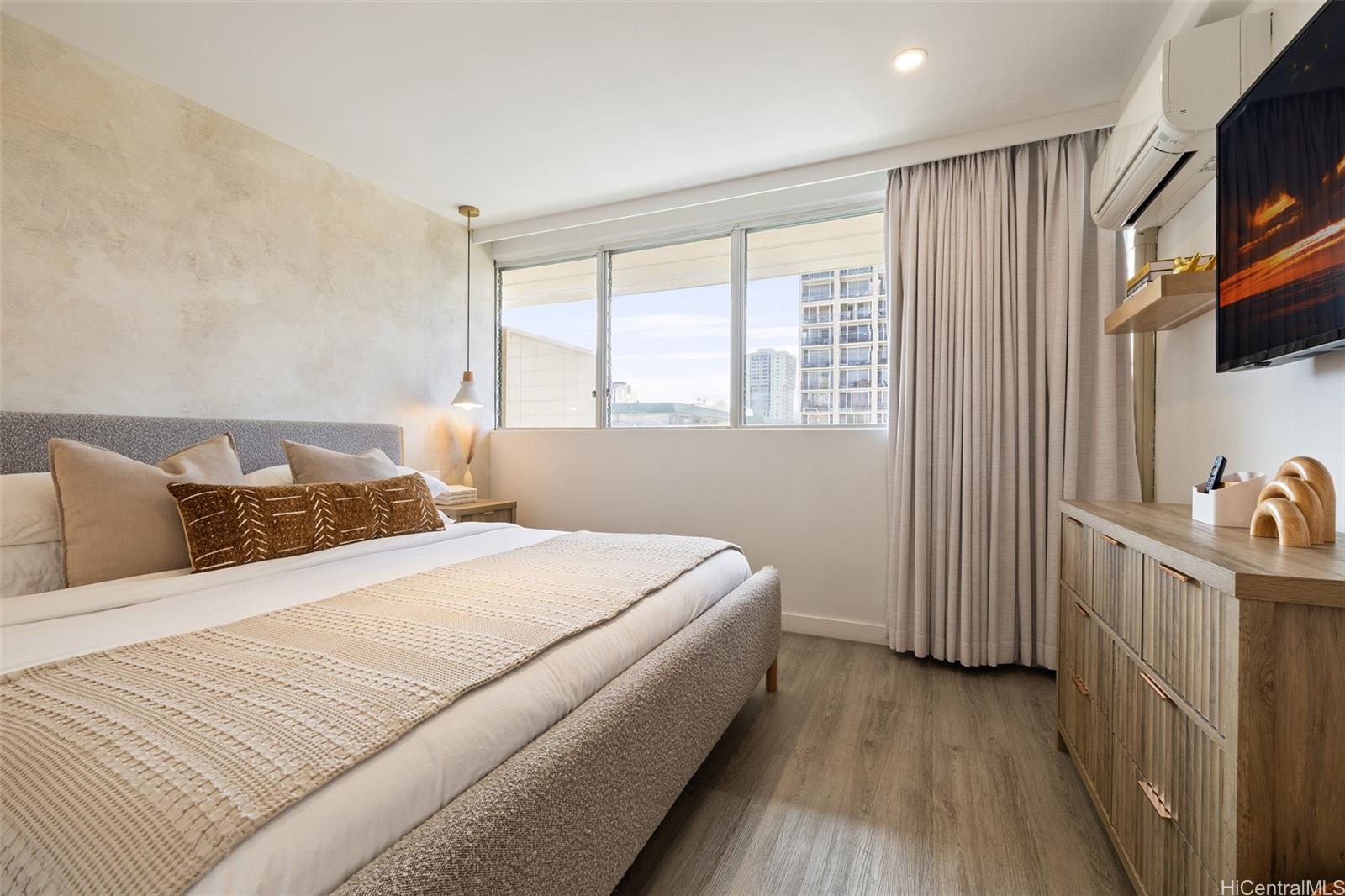 Aloha Surf Hotel condo # PH-F (1605), Honolulu, Hawaii - photo 20 of 25