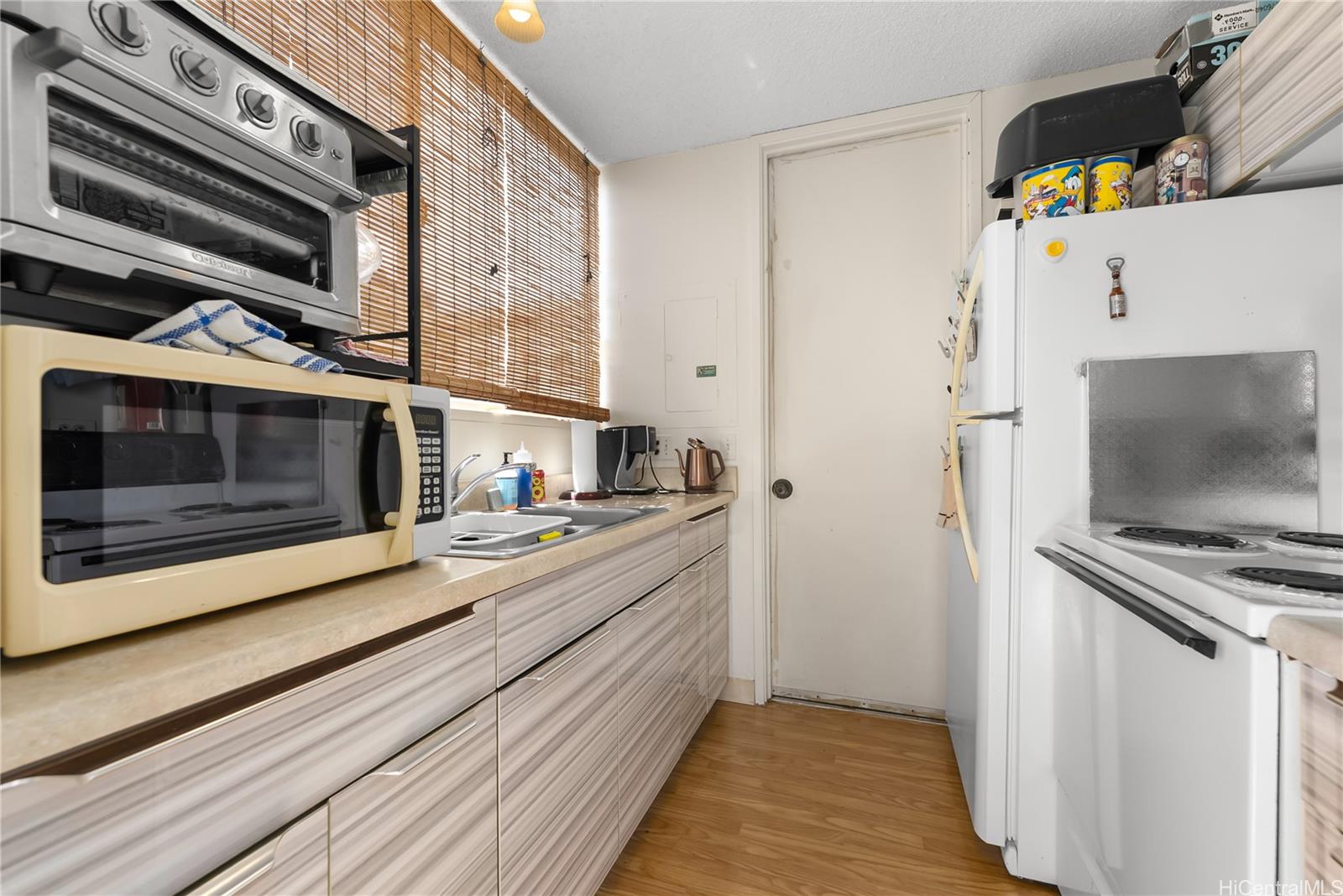 444 Nahua condo # 1101, Honolulu, Hawaii - photo 13 of 25