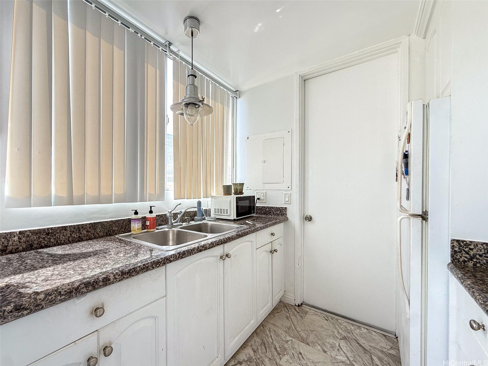 444 Nahua condo # 1605, Honolulu, Hawaii - photo 7 of 22