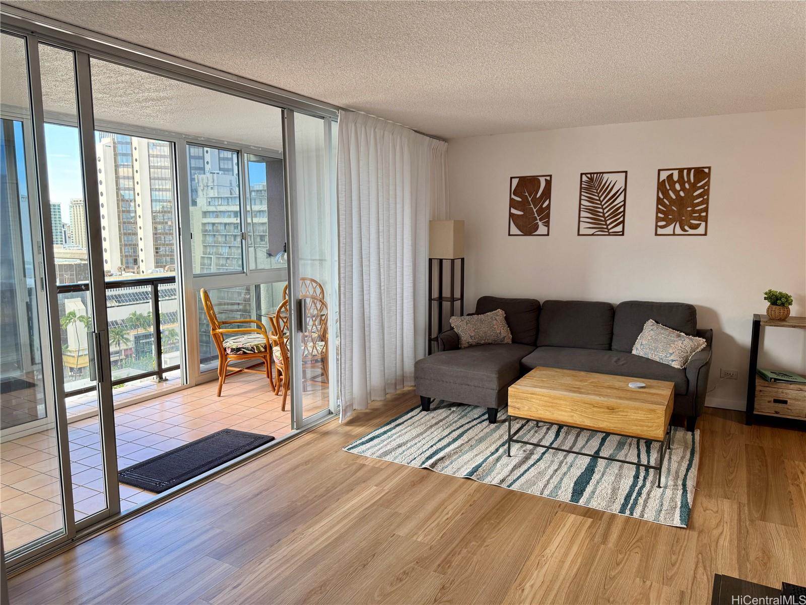 444 Nahua St Honolulu - Rental - photo 4 of 20