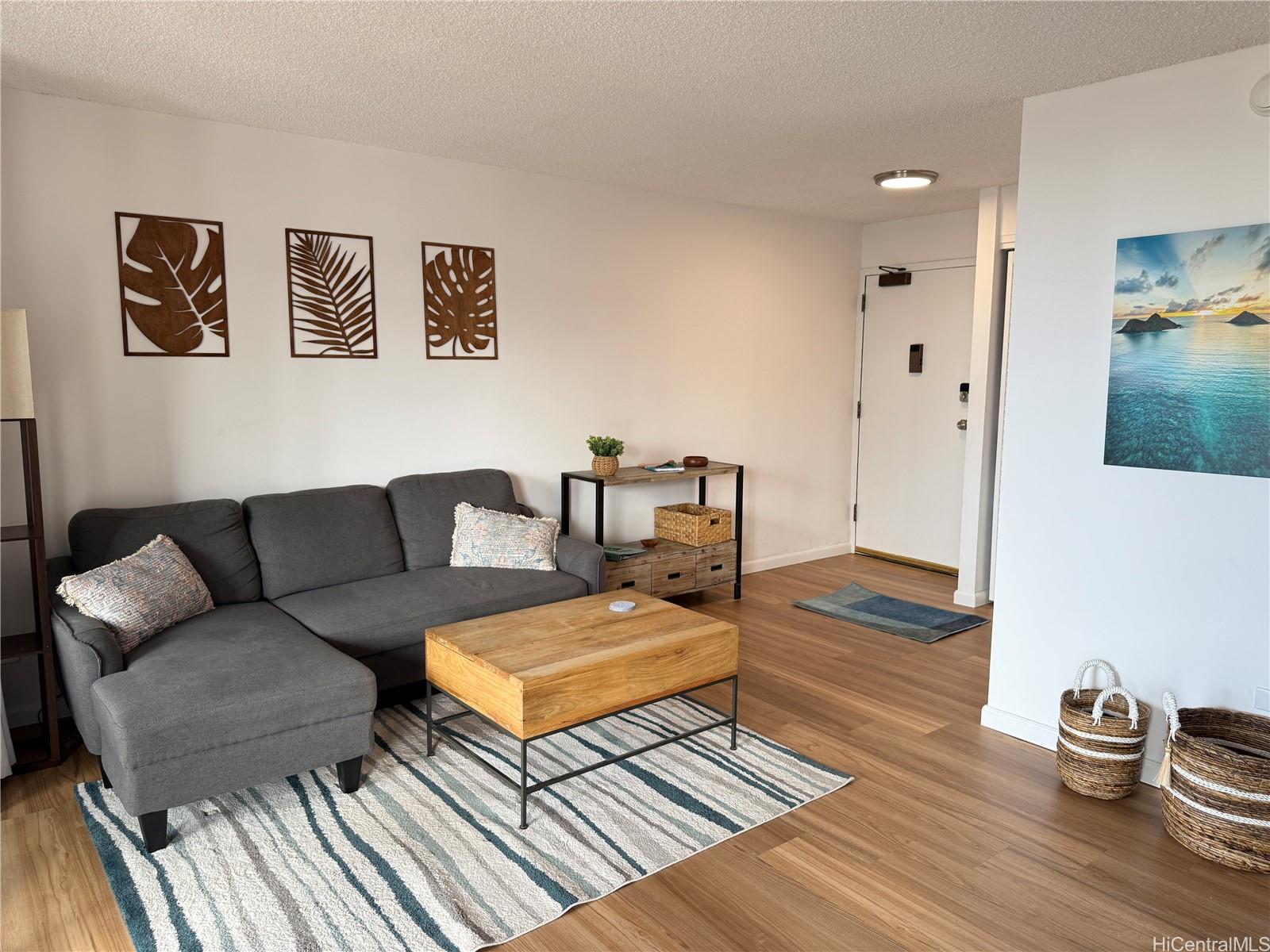 444 Nahua St Honolulu - Rental - photo 6 of 20