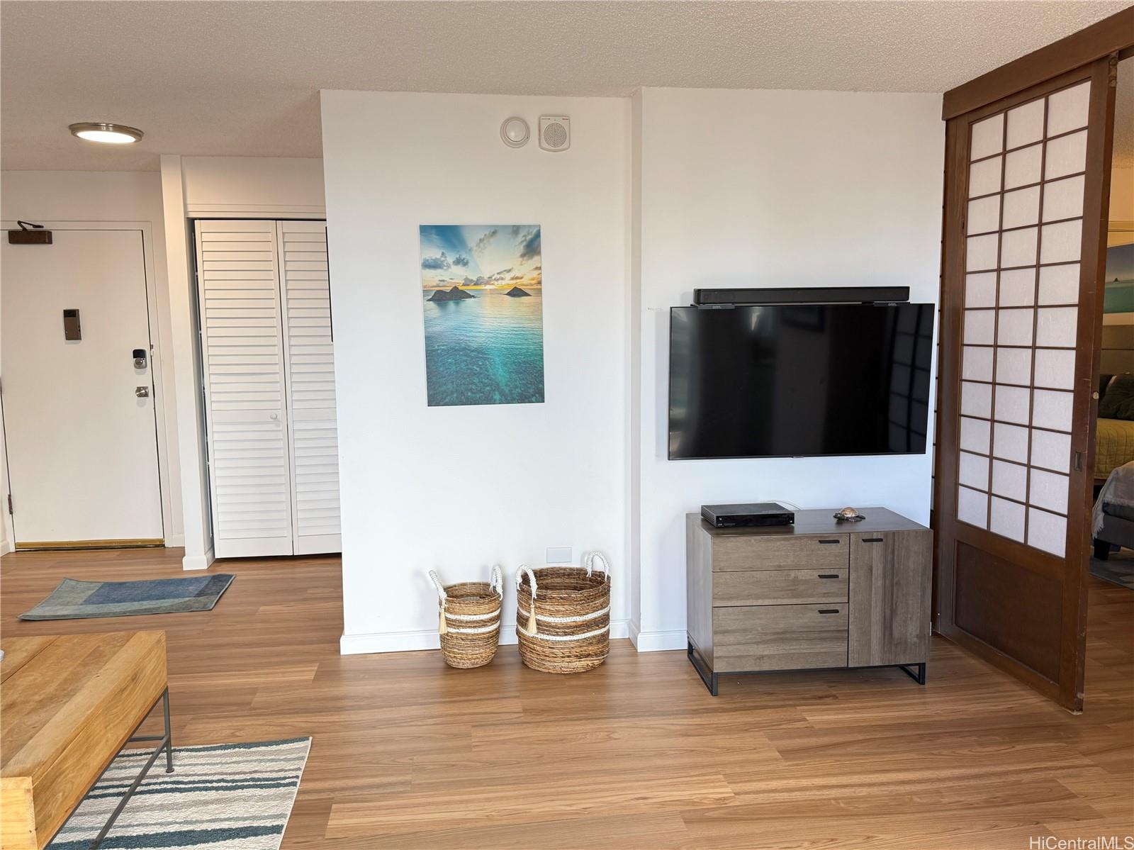 444 Nahua St Honolulu - Rental - photo 10 of 20