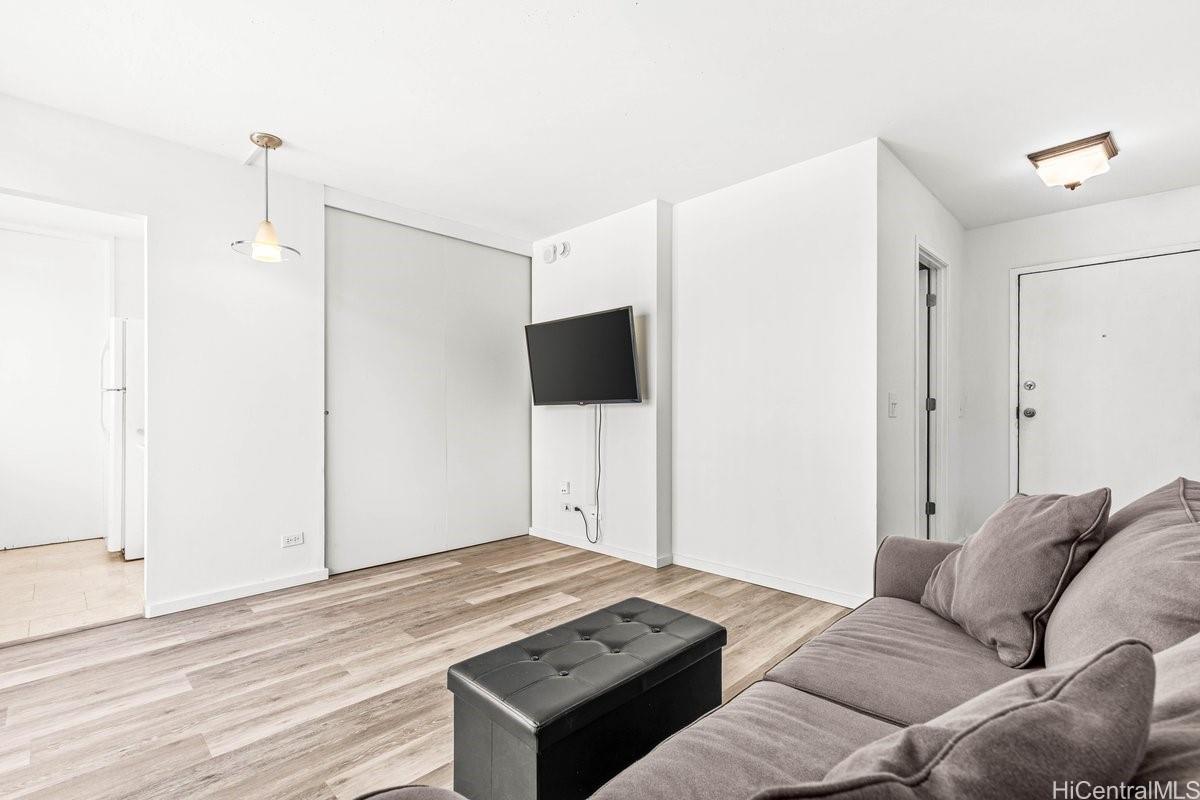 444 Nahua condo # 805, Honolulu, Hawaii - photo 3 of 25