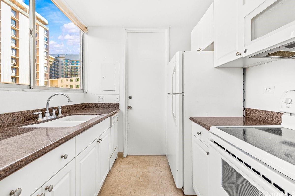 444 Nahua condo # 805, Honolulu, Hawaii - photo 4 of 25