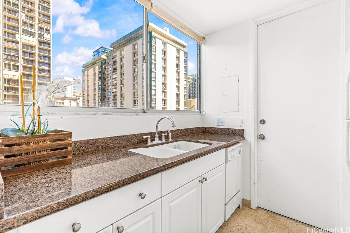 444 Nahua condo # 805, Honolulu, Hawaii - photo 5 of 25