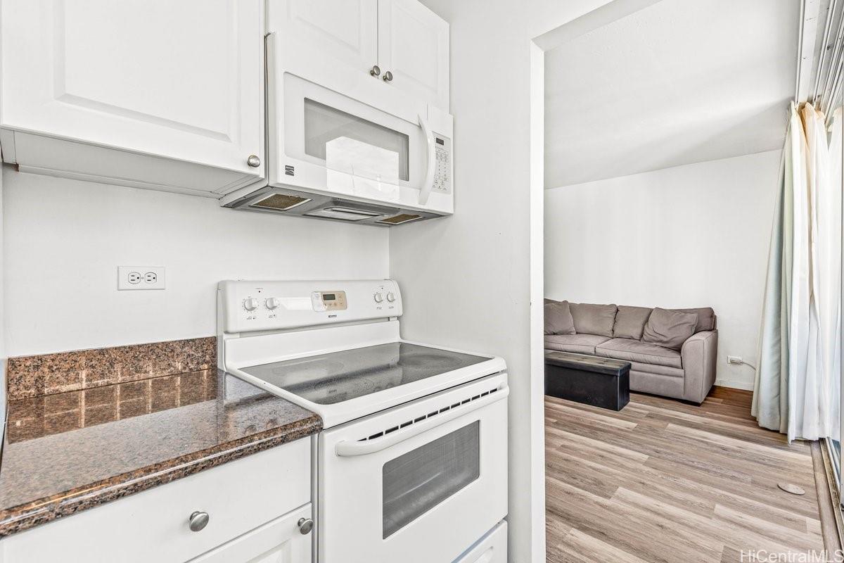 444 Nahua condo # 805, Honolulu, Hawaii - photo 6 of 25