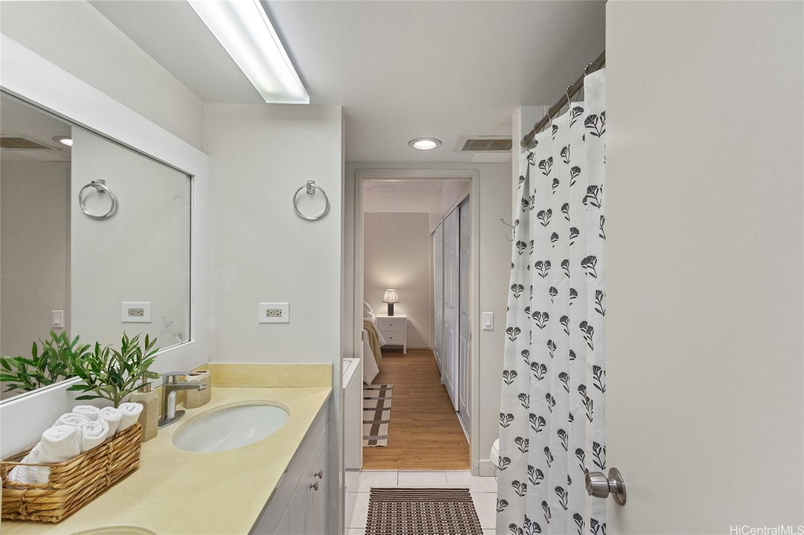 444 Nahua condo # 903, Honolulu, Hawaii - photo 11 of 19