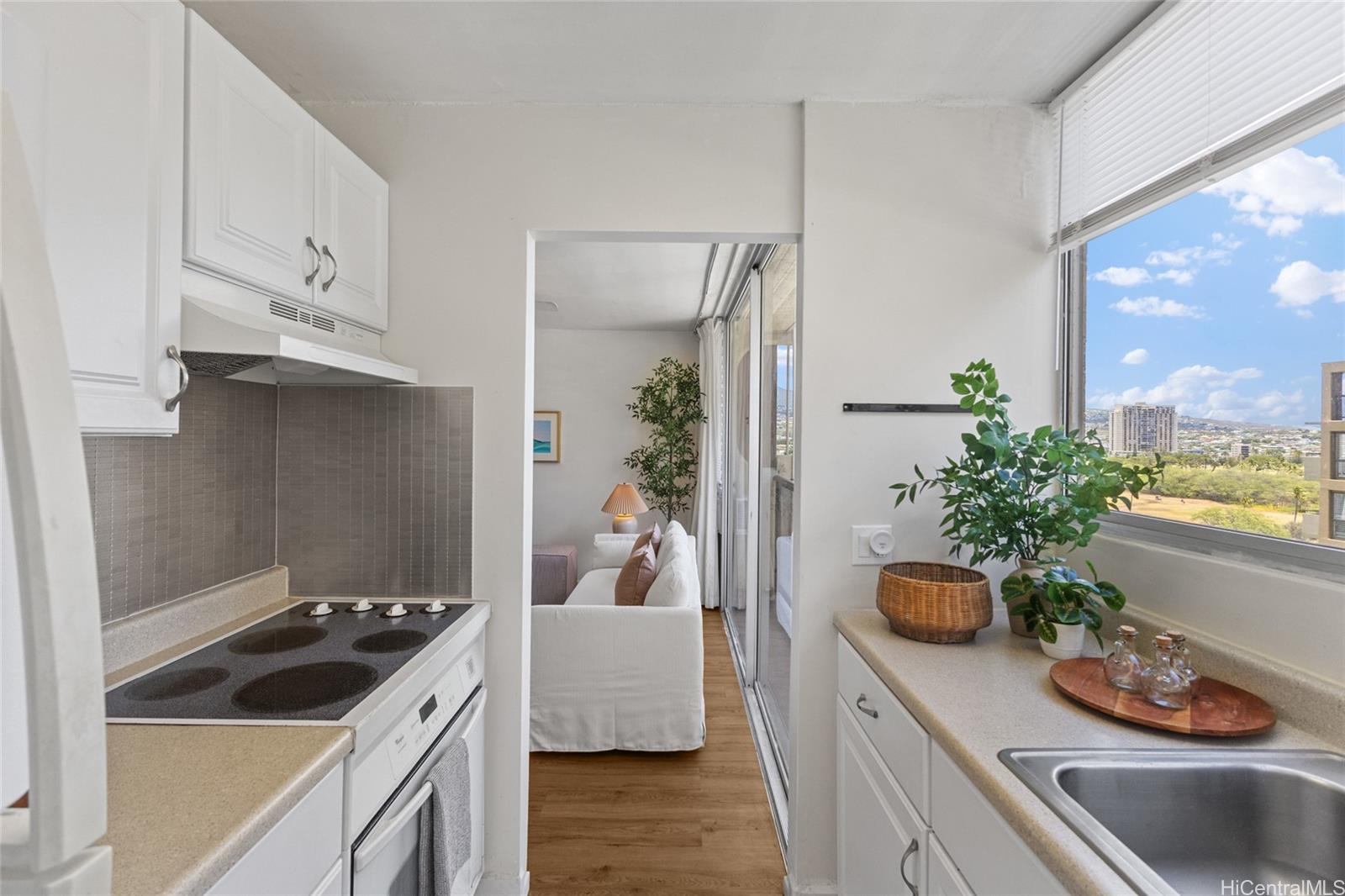 444 Nahua condo # 903, Honolulu, Hawaii - photo 6 of 19