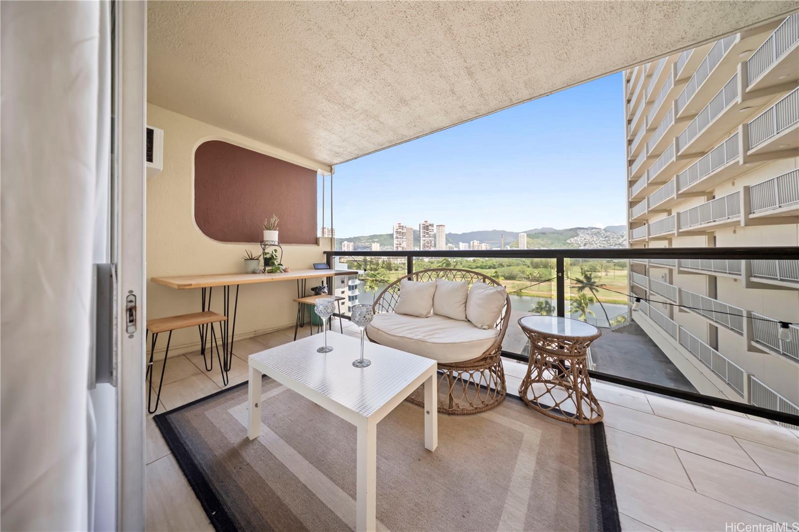 444 Nahua condo # 912, Honolulu, Hawaii - photo 3 of 22