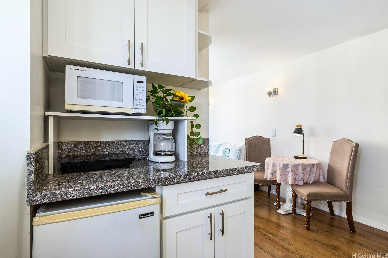 Hawaiian Monarch condo # 1003, Honolulu, Hawaii - photo 11 of 20