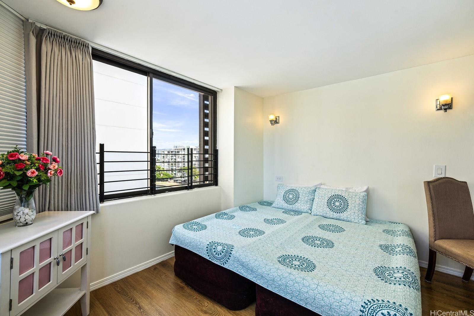 Hawaiian Monarch condo # 1003, Honolulu, Hawaii - photo 4 of 20