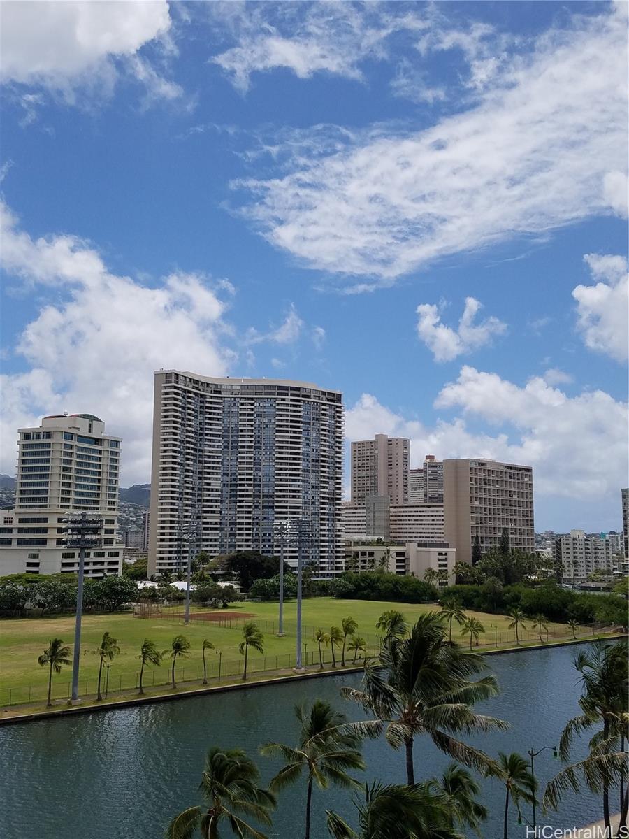 HAWAIIAN MONARCH 1008, 444 NIU Street, Honolulu Waikiki condo Sold