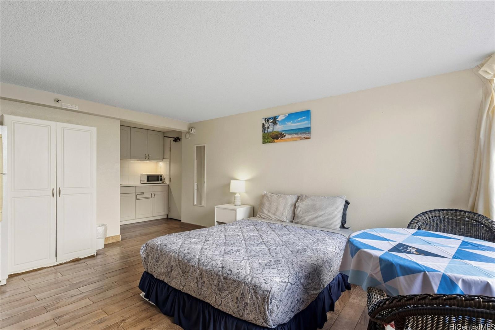 Hawaiian Monarch condo # 1109, Honolulu, Hawaii - photo 5 of 25