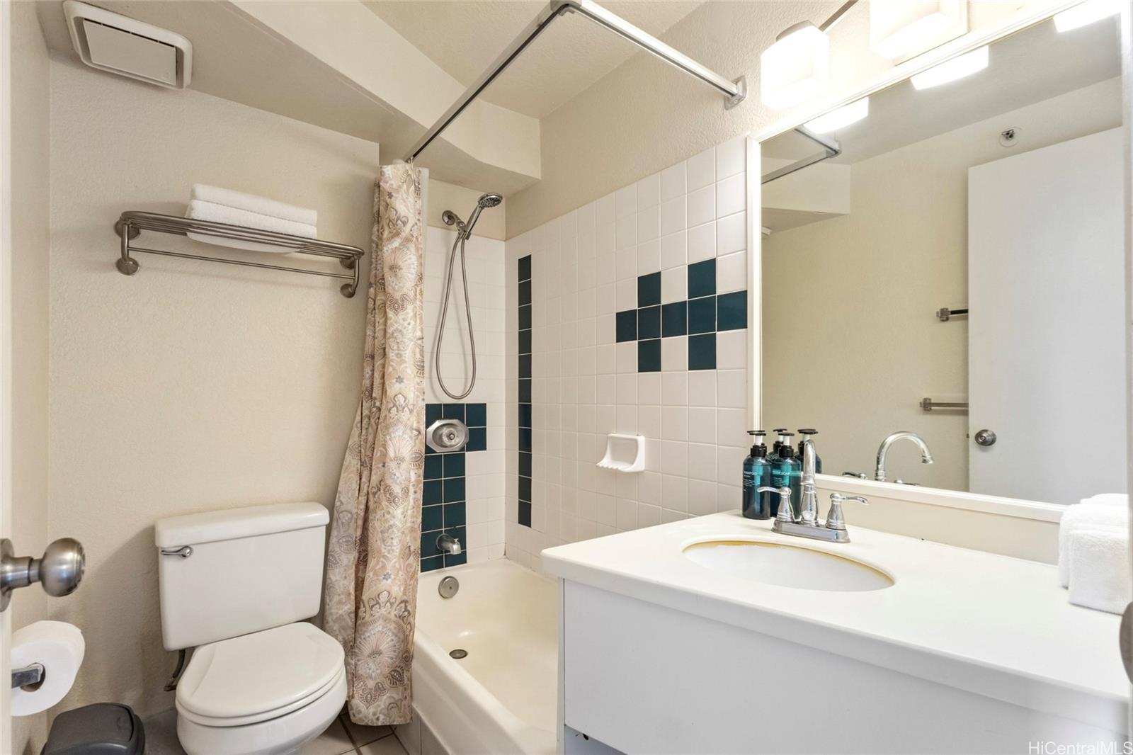 Hawaiian Monarch condo # 1109, Honolulu, Hawaii - photo 10 of 25