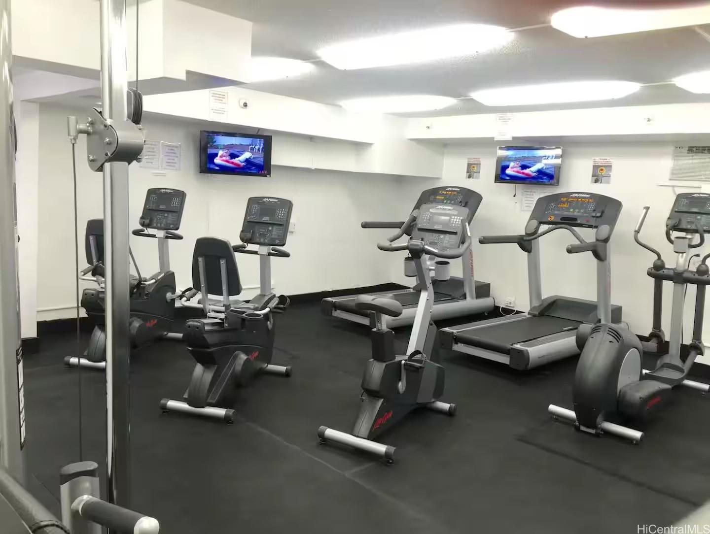 Hawaiian Monarch condo # 1308, Honolulu, Hawaii - photo 21 of 23