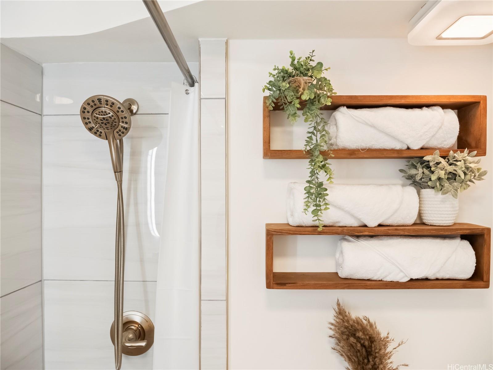 Hawaiian Monarch condo # 1312, Honolulu, Hawaii - photo 23 of 24