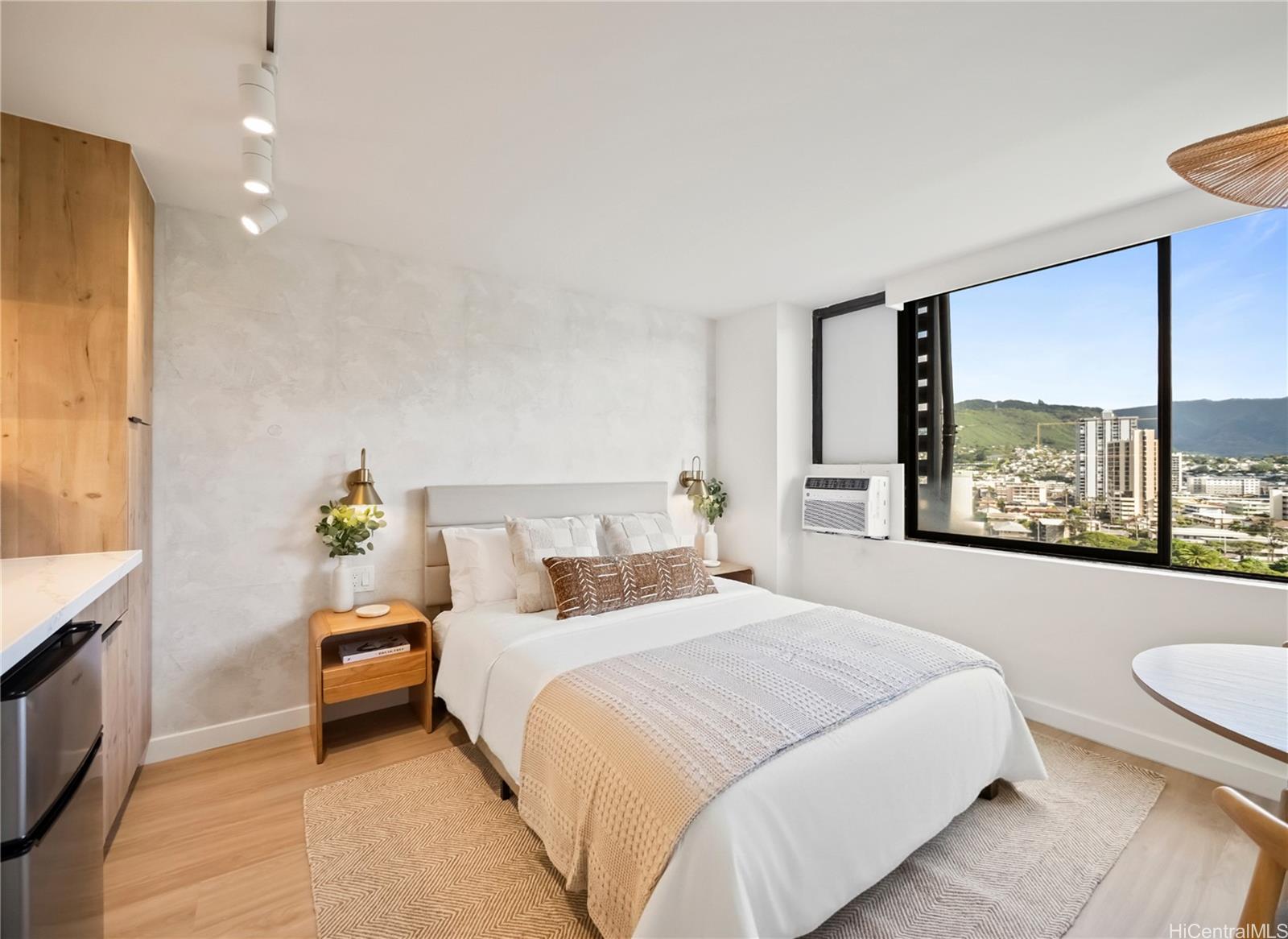 Hawaiian Monarch condo # 1312, Honolulu, Hawaii - photo 6 of 24