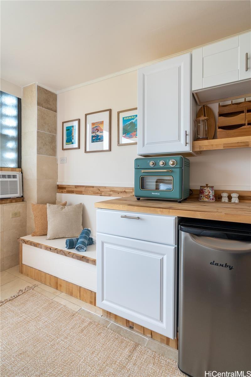 Hawaiian Monarch condo # 1607, Honolulu, Hawaii - photo 15 of 17