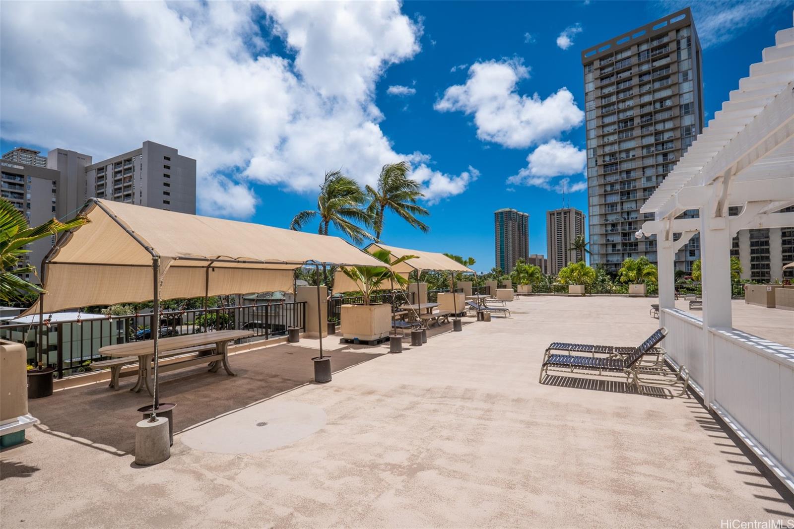 Hawaiian Monarch condo # 1709, Honolulu, Hawaii - photo 14 of 17