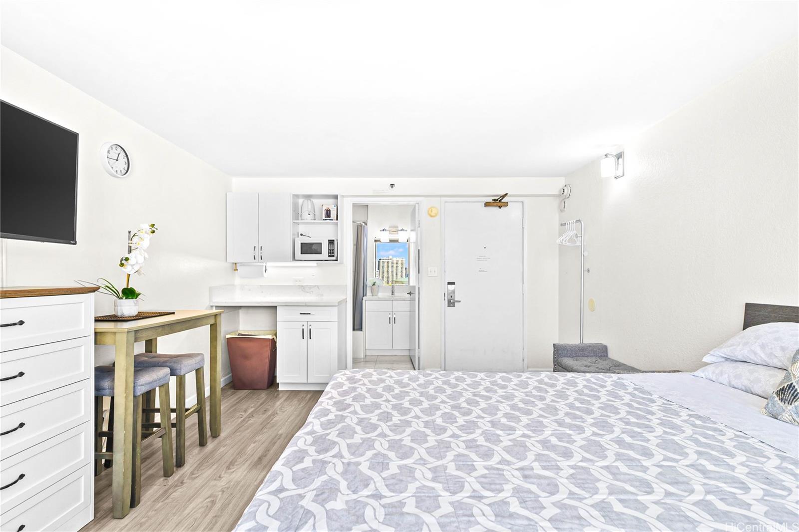 Hawaiian Monarch condo # 1715, Honolulu, Hawaii - photo 11 of 22