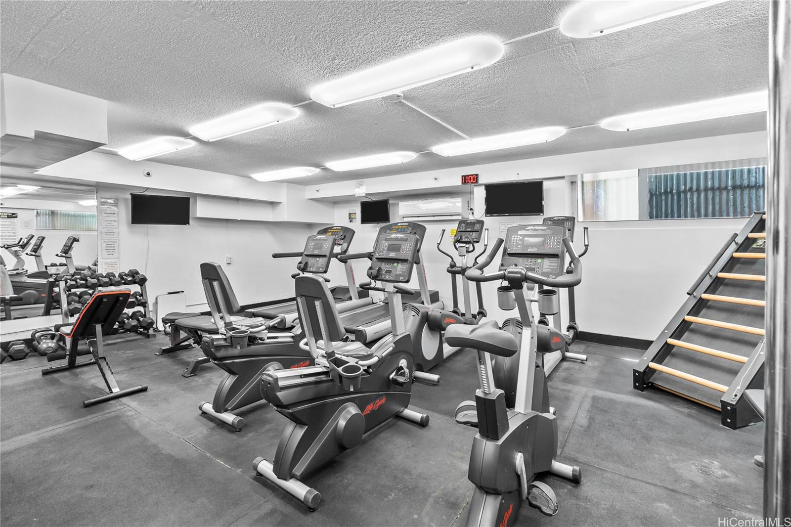 Hawaiian Monarch condo # 1715, Honolulu, Hawaii - photo 16 of 22