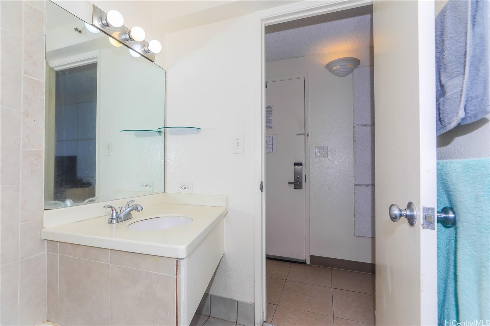 Hawaiian Monarch condo # 1805, Honolulu, Hawaii - photo 7 of 19