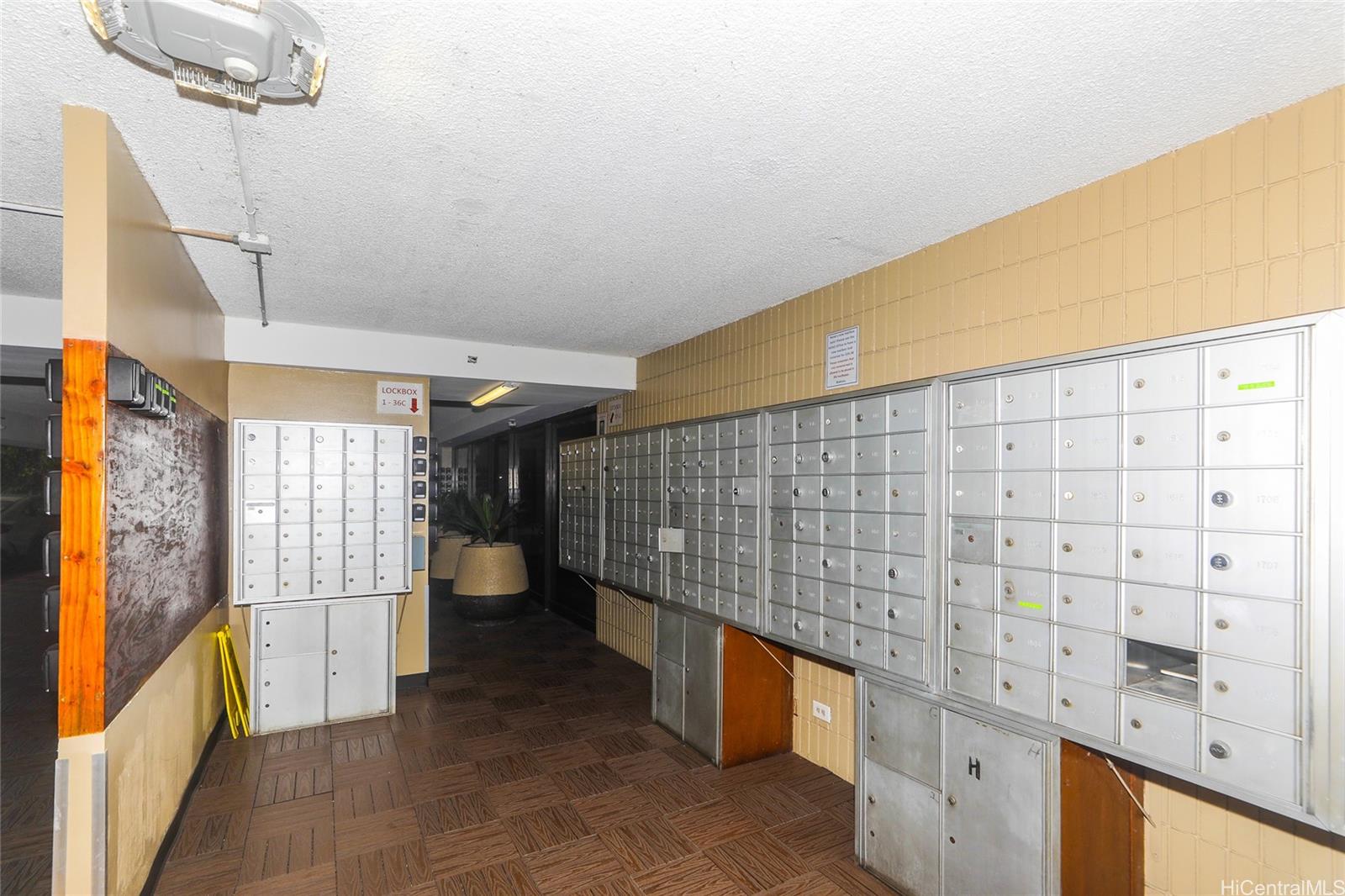 Hawaiian Monarch condo # 1805, Honolulu, Hawaii - photo 8 of 19