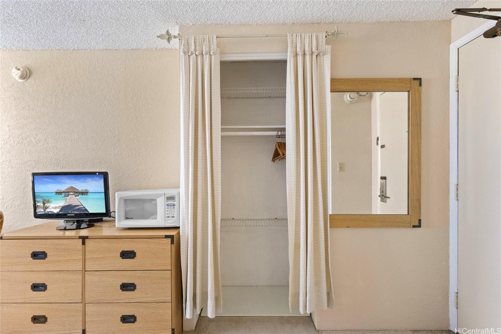 Hawaiian Monarch condo # 2502, Honolulu, Hawaii - photo 11 of 25