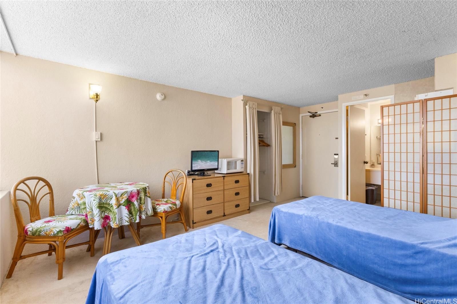 Hawaiian Monarch condo # 2502, Honolulu, Hawaii - photo 7 of 25