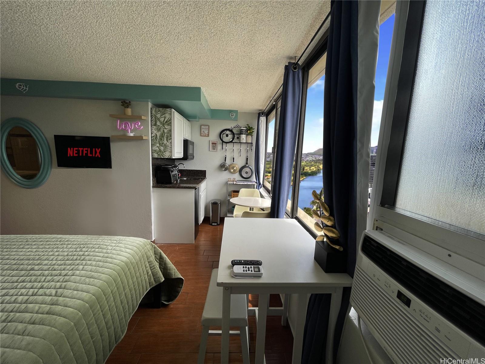 Hawaiian Monarch condo # 2513, Honolulu, Hawaii - photo 14 of 15