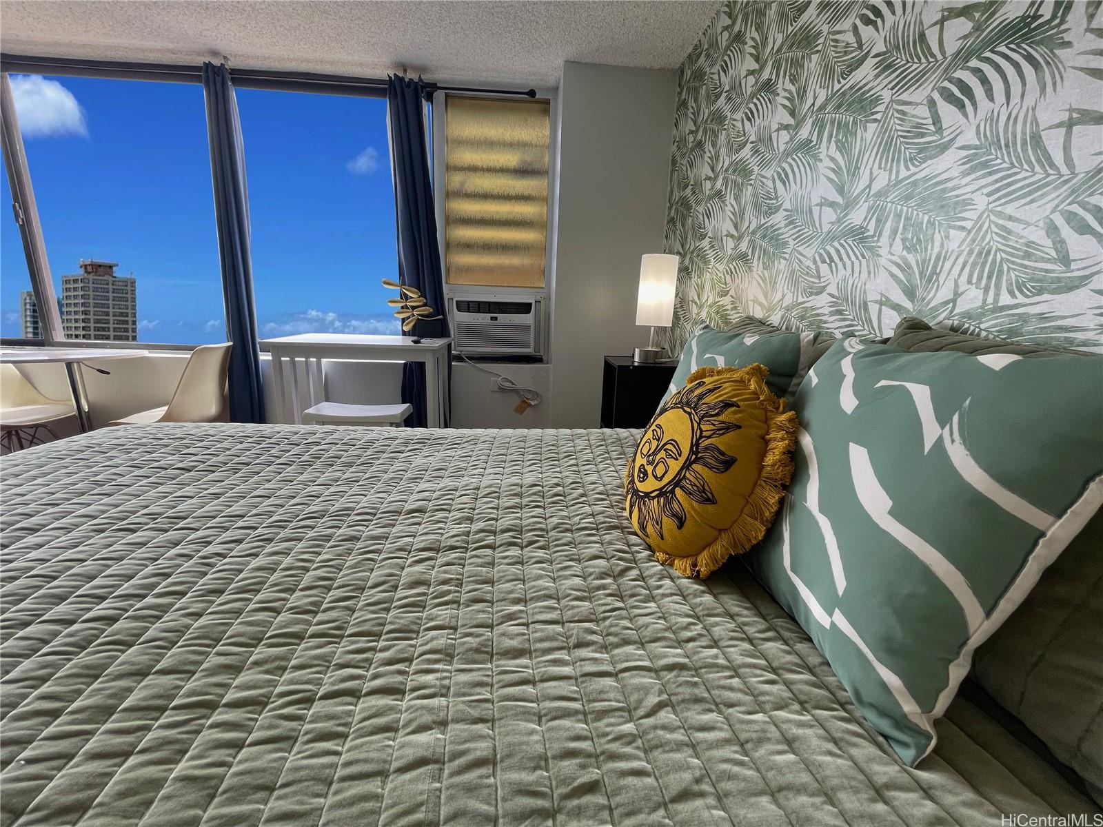 Hawaiian Monarch condo # 2513, Honolulu, Hawaii - photo 9 of 15