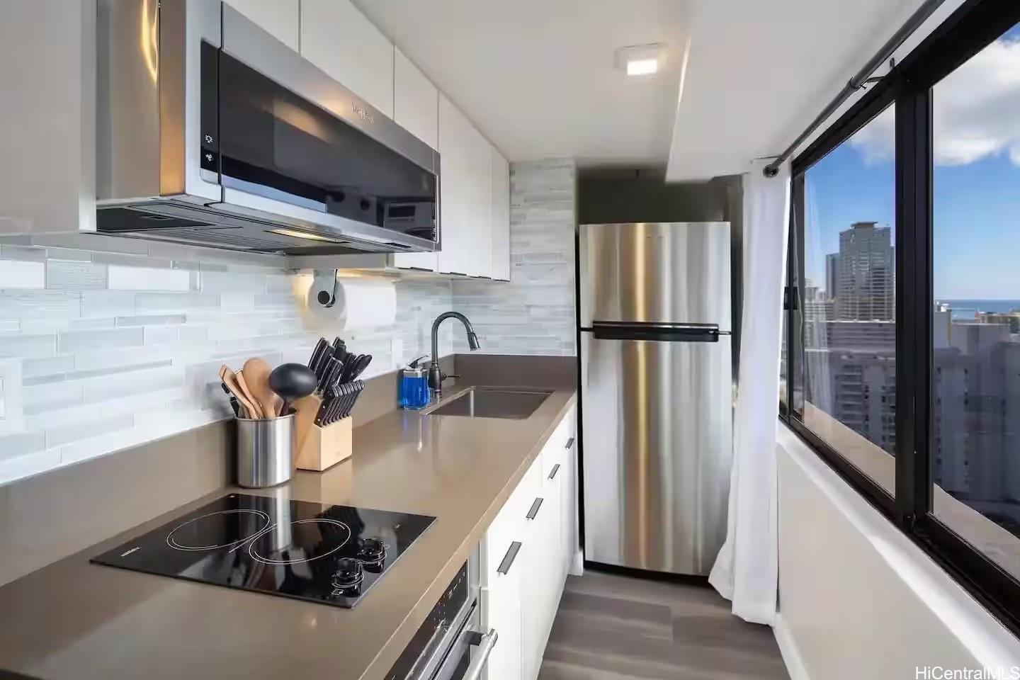 Hawaiian Monarch condo # 2702, Honolulu, Hawaii - photo 9 of 18