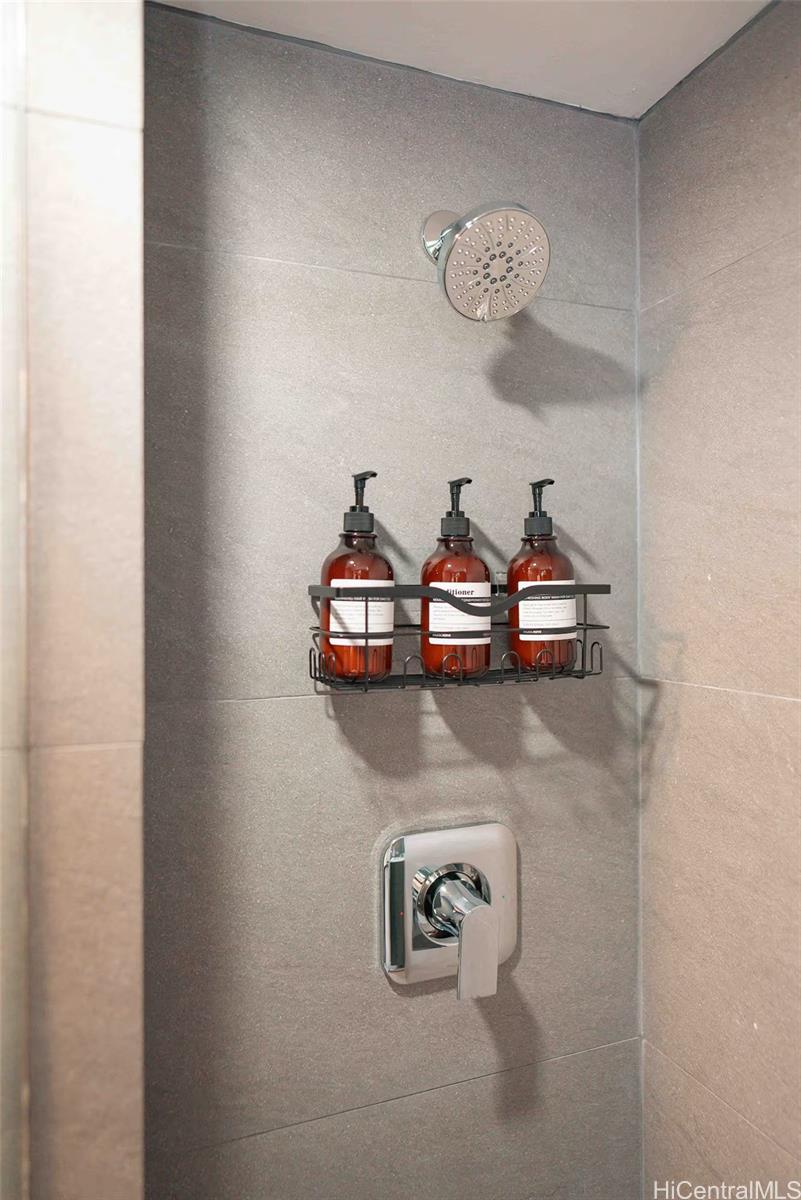 Hawaiian Monarch condo # 3005, Honolulu, Hawaii - photo 4 of 22