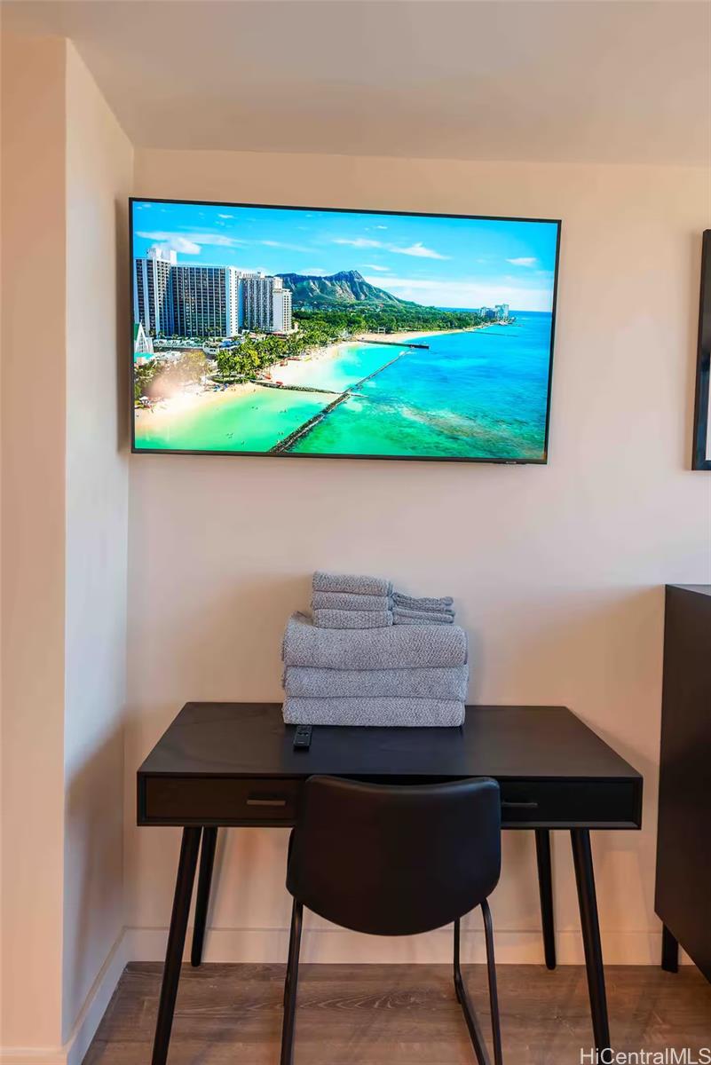 Hawaiian Monarch condo # 3005, Honolulu, Hawaii - photo 5 of 22