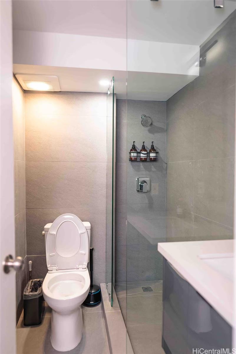 Hawaiian Monarch condo # 3005, Honolulu, Hawaii - photo 8 of 22