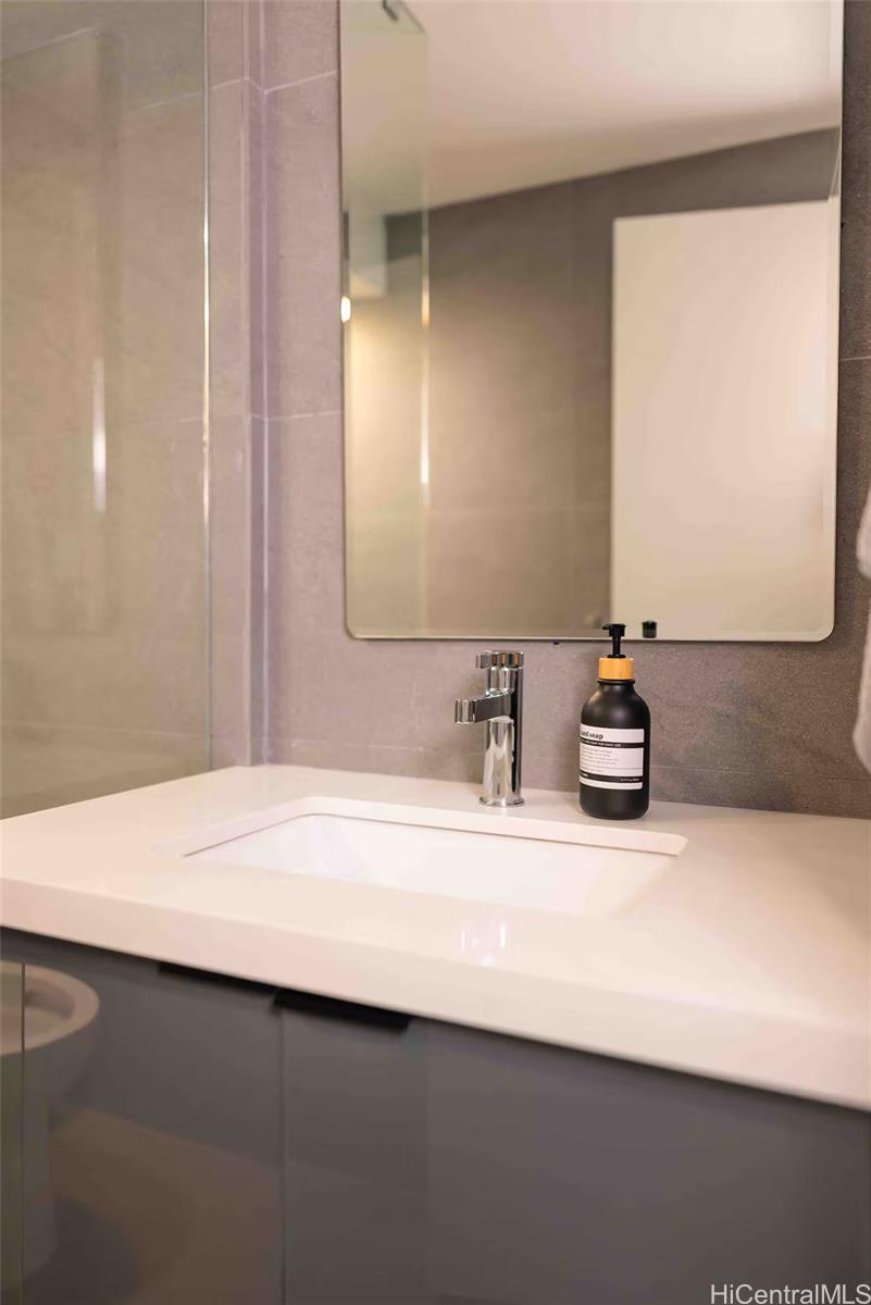 Hawaiian Monarch condo # 3005, Honolulu, Hawaii - photo 9 of 22